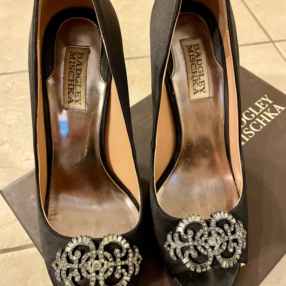 Beautiful Heels - Picture 4 of 4